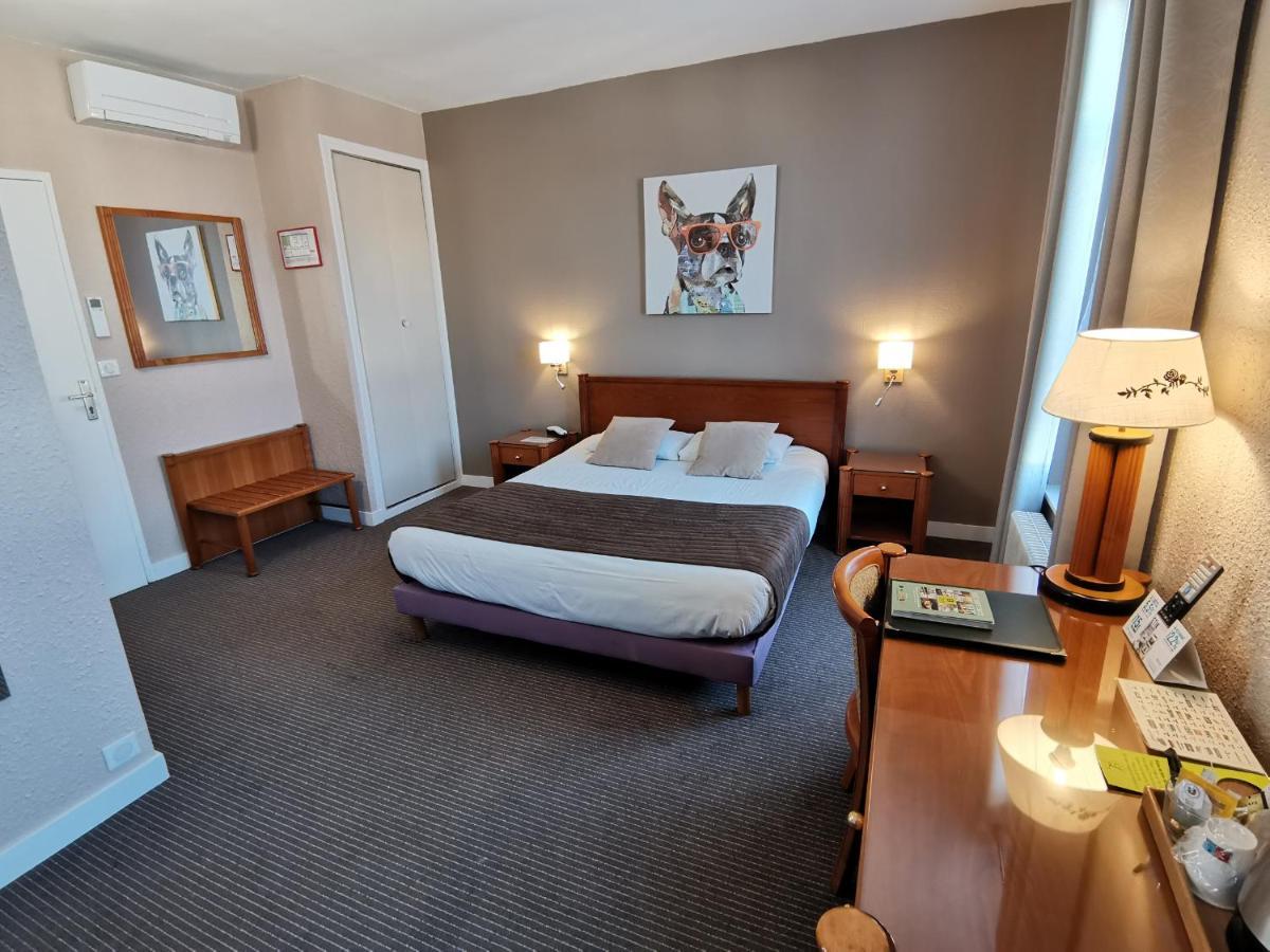 Logis Hotel Le Cerf บริยาร์ ภายนอก รูปภาพ