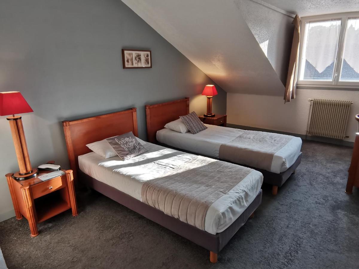 Logis Hotel Le Cerf บริยาร์ ภายนอก รูปภาพ