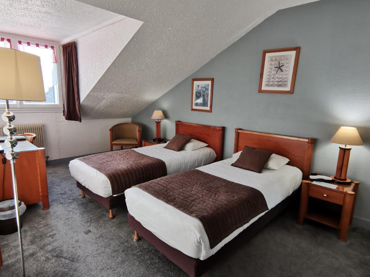 Logis Hotel Le Cerf บริยาร์ ภายนอก รูปภาพ