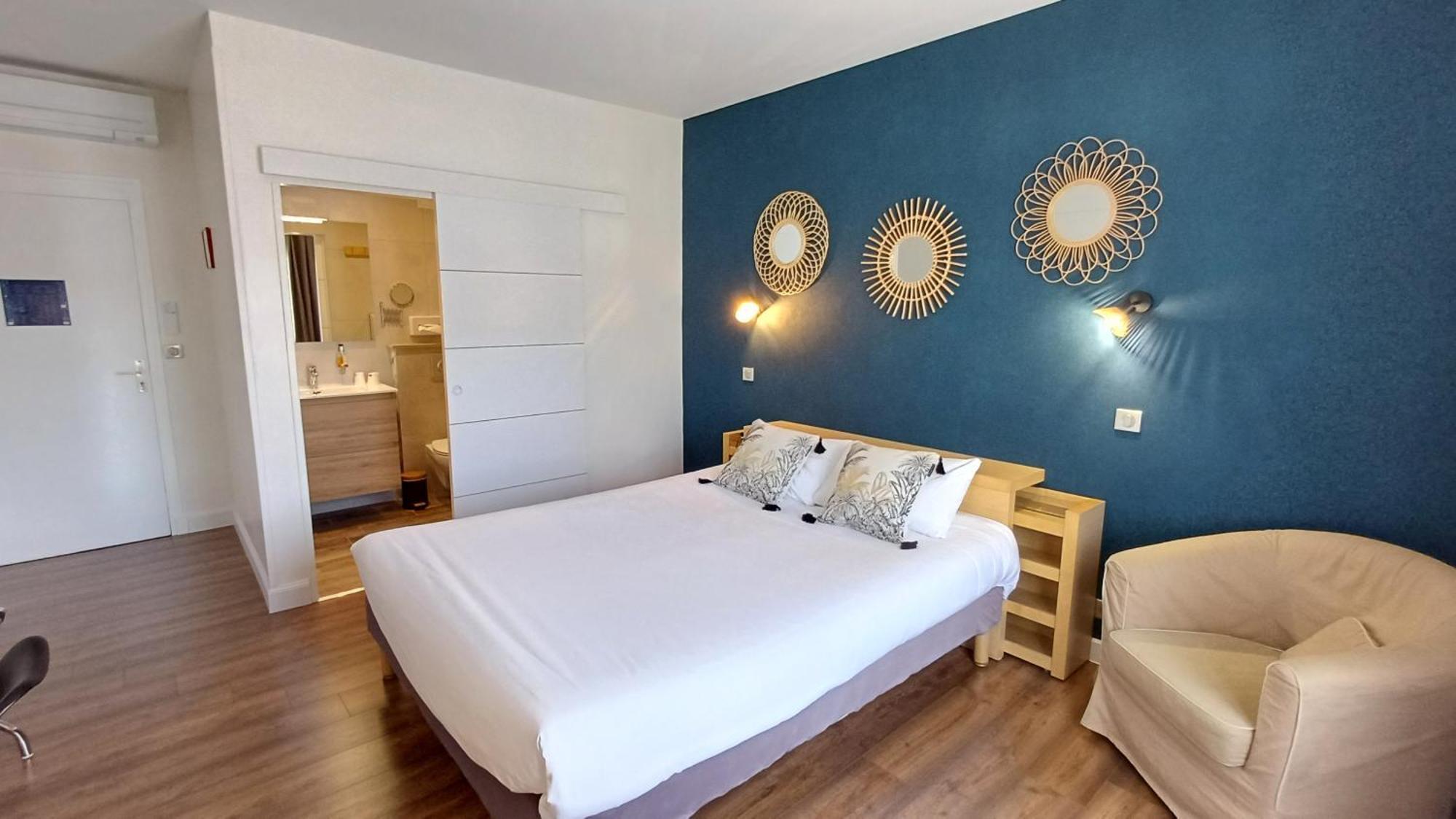 Logis Hotel Le Cerf บริยาร์ ภายนอก รูปภาพ