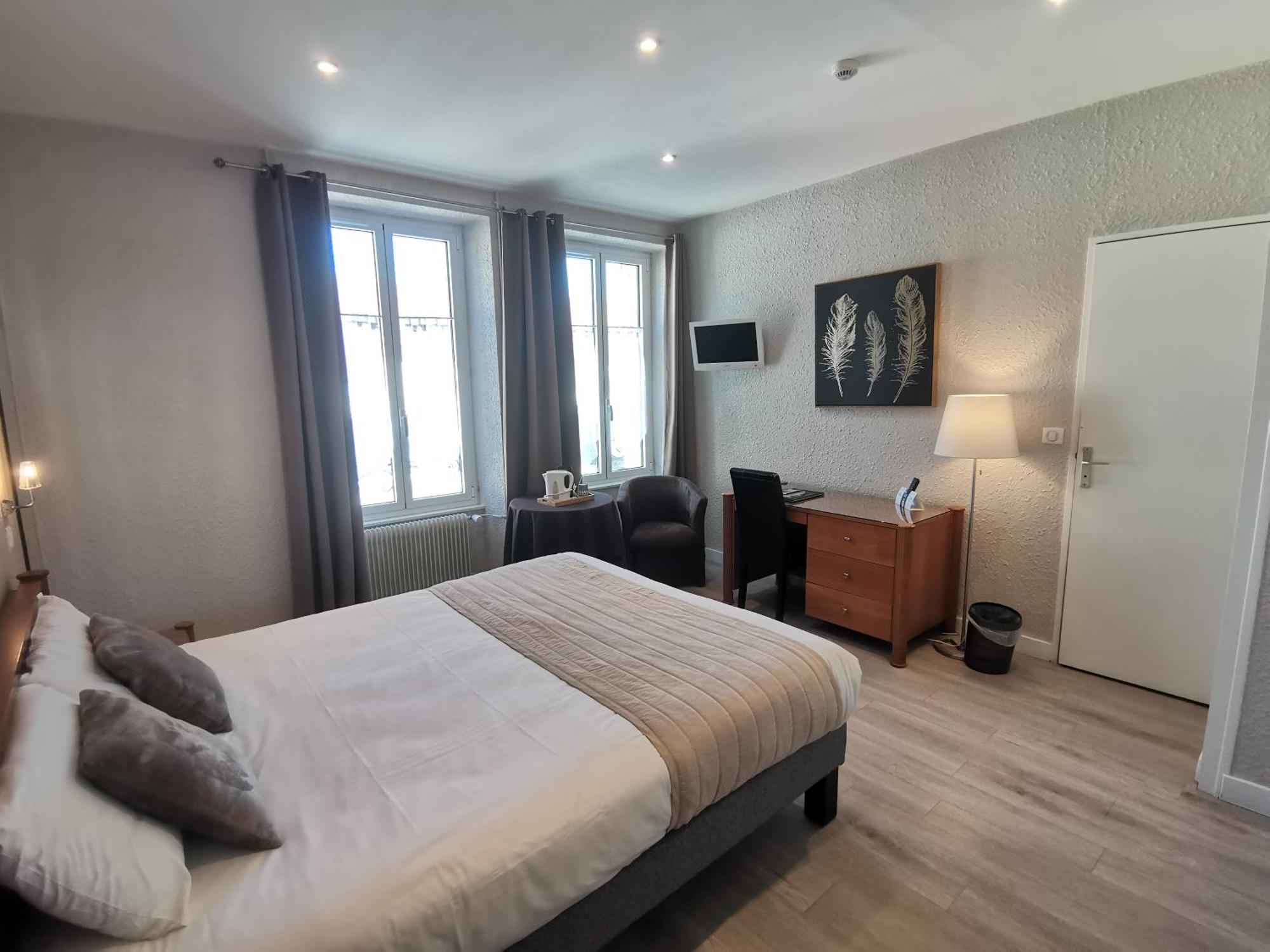Logis Hotel Le Cerf บริยาร์ ภายนอก รูปภาพ
